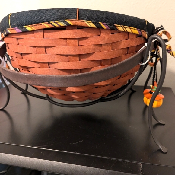 Vintage Y2K Longaberger Handmade Halloween Basket with Spider Stand - Picture 8 of 12